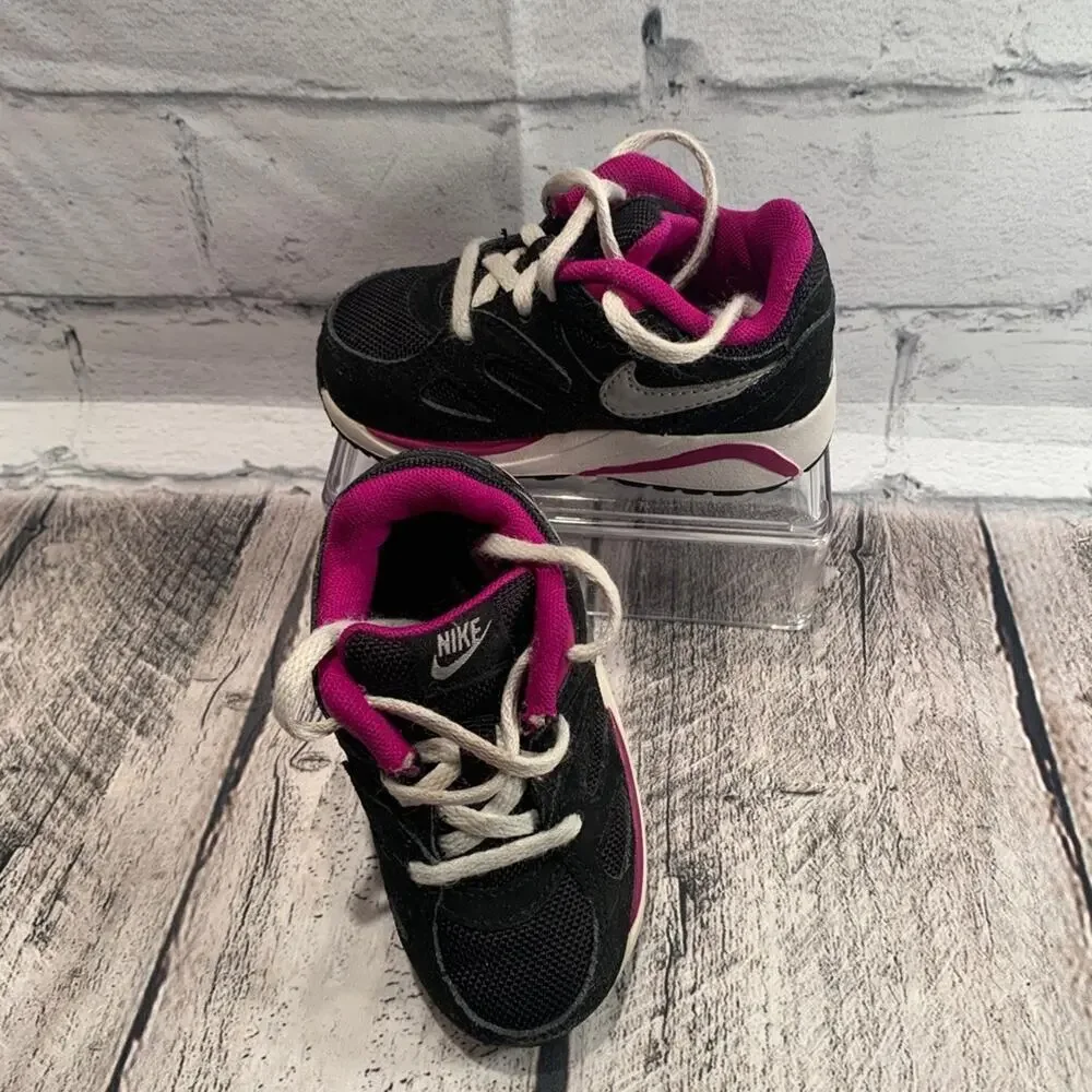 NIKE Toddler Lace Up Running Shoe 397281-016 / Black/Purple - Size: 6C